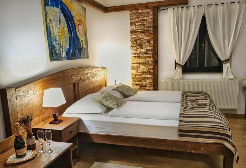 Номер Стандарт Вид на Сад, Etno Garden Exclusive Rooms