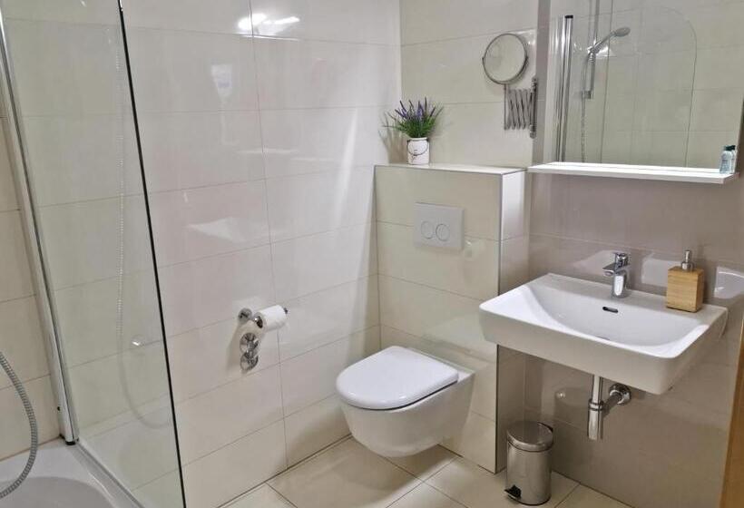 Семейный Номер Вид на Сад, Etno Garden Exclusive Rooms