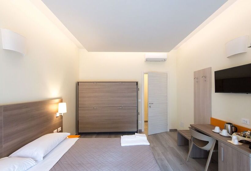 اتاق خانوادگی, San Felice 135 3