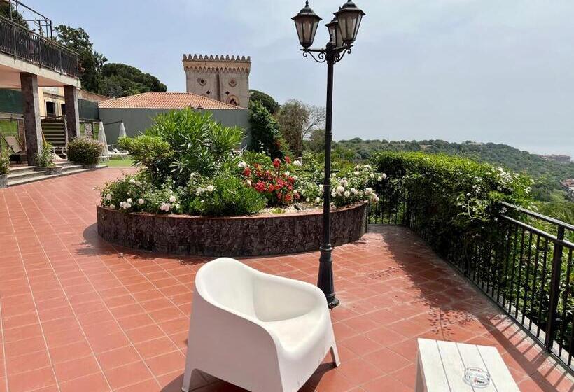 Трехместный Superior Вид на Море, Villa Leucatia