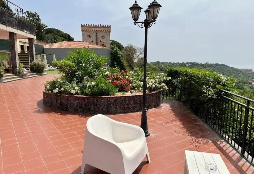 オーシャンビュースタンダードルーム, Villa Leucatia
