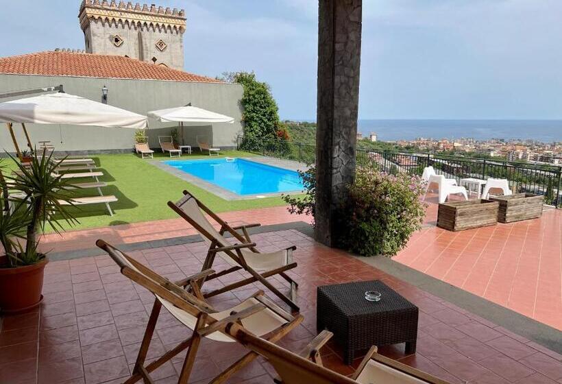 Люкс Повышенной Комфортности, Villa Leucatia