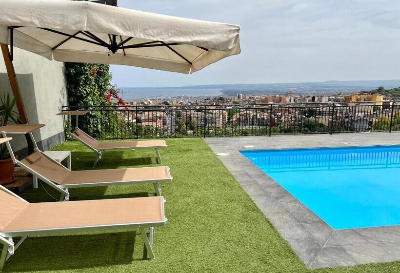 Люкс Повышенной Комфортности, Villa Leucatia