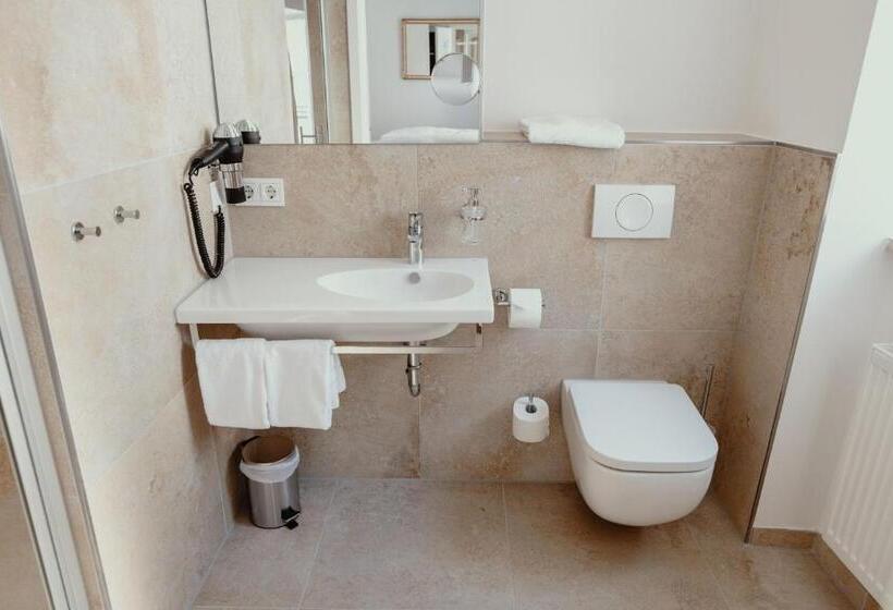 스탠다드 룸, Schierlinger Bräustüberl