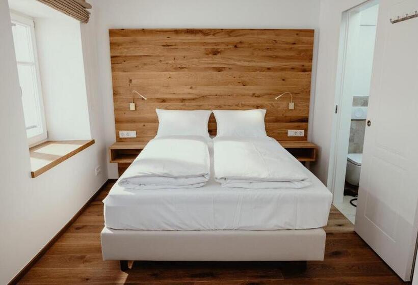 스탠다드 룸, Schierlinger Bräustüberl