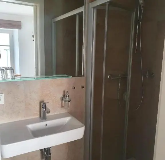 Quarto Triplo Standart, Schierlinger Bräustüberl