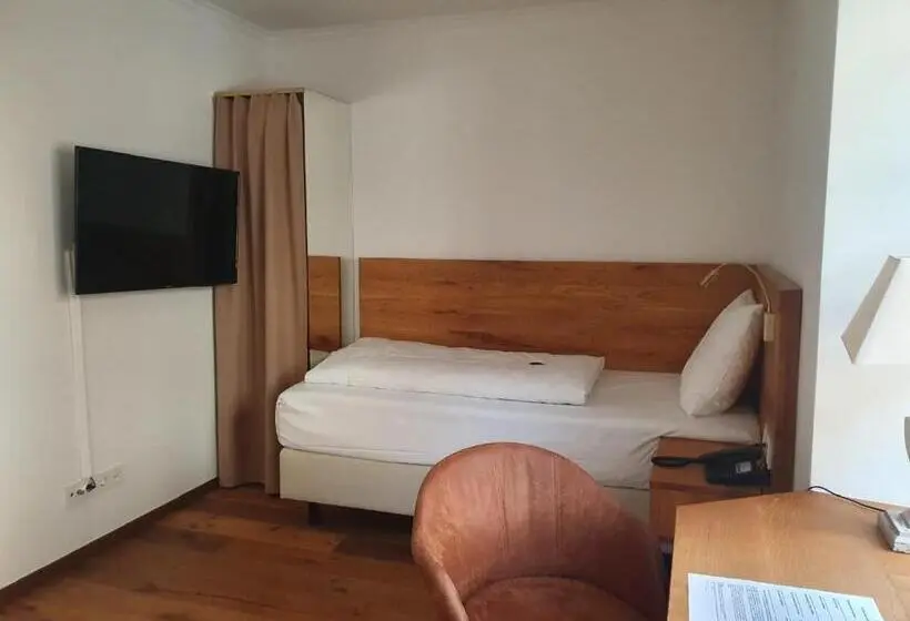 Quarto Triplo Standart, Schierlinger Bräustüberl