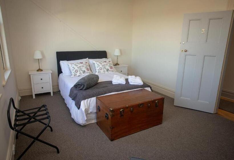 デラックスルーム, Helensburgh