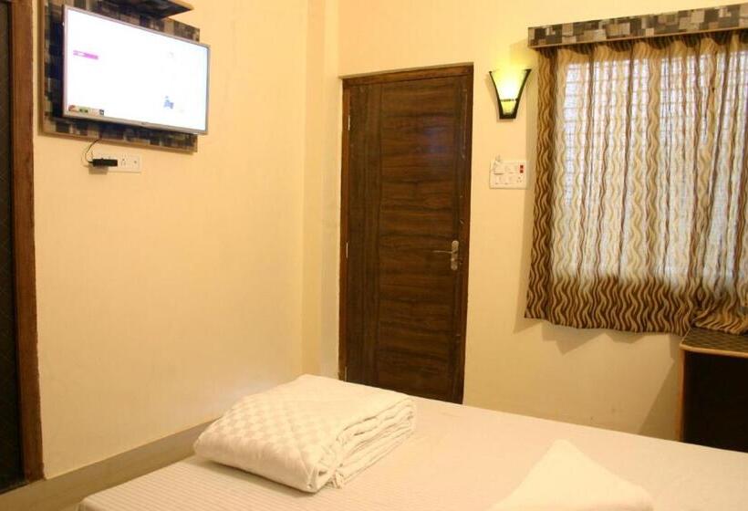 Quarto Deluxe, Utsav Grand By Chocolate Inn