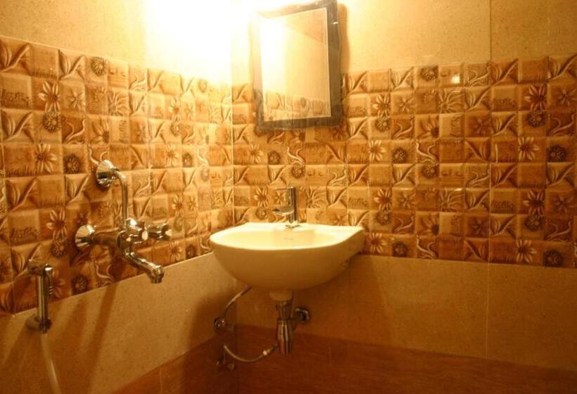 חדר דלוקס, Utsav Grand By Chocolate Inn