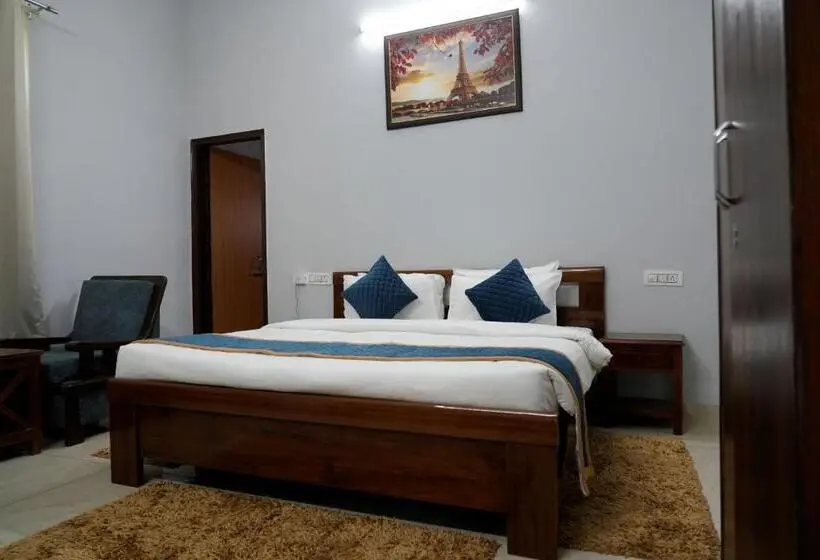 デラックスルーム, Shivjot Farm & Resort Panchkula