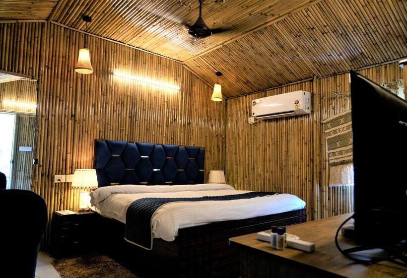 اتاق خانوادگی, Shivjot Farm & Resort Panchkula