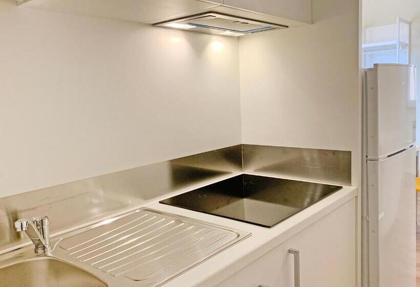 جناح مزوَّد بشرفة, Balconi Del Conero