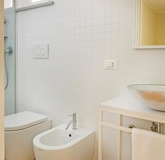 جناح مزوَّد بشرفة, Balconi Del Conero