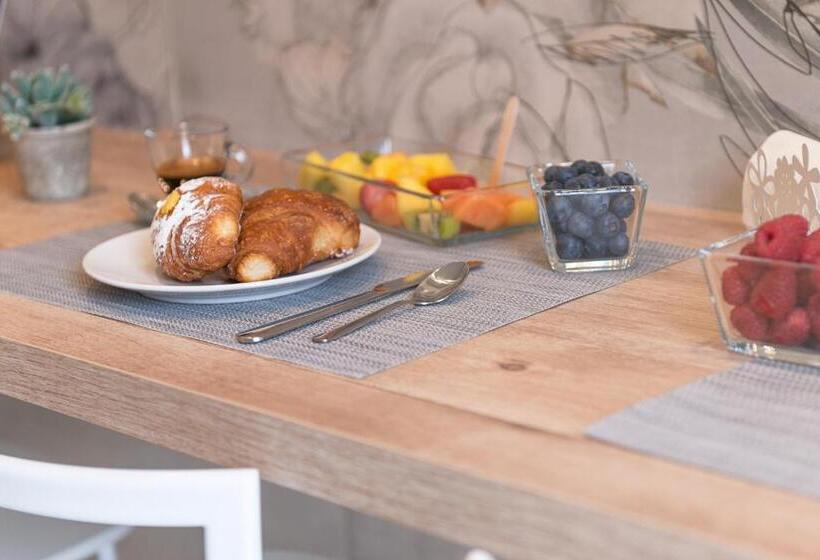 스탠다드 룸, Oltremare