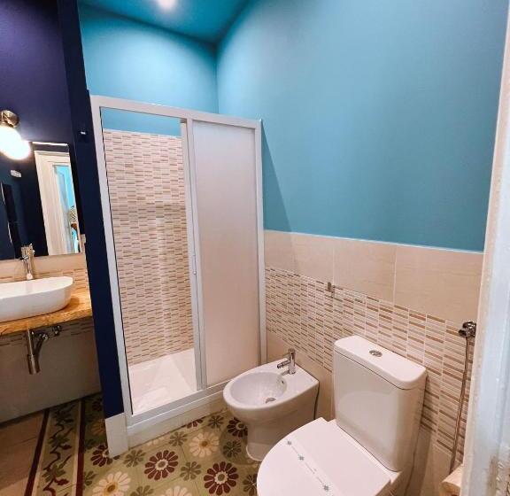 اتاق استاندارد سه نفره, Deas B&b