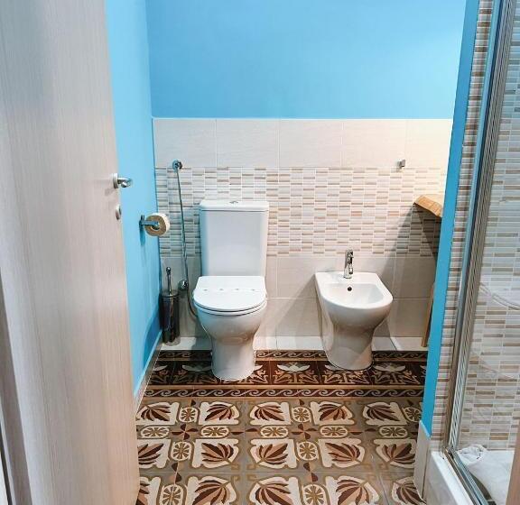 חדר לארבעה סטנדרטי עם מרפסת, Deas B&b