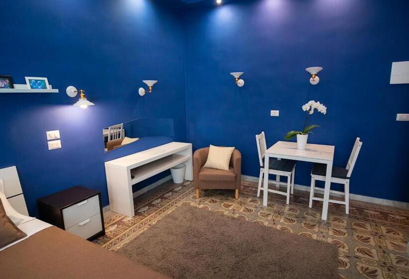 חדר לארבעה סטנדרטי עם מרפסת, Deas B&b