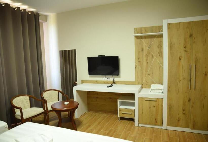 חדר דלוקס, Fjortes Palace