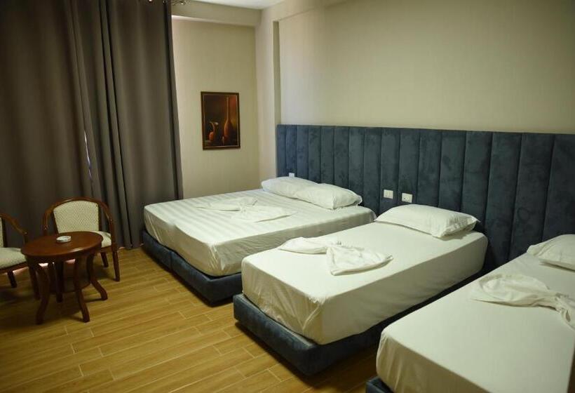 חדר דלוקס לארבעה, Fjortes Palace