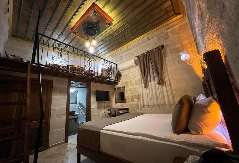 디럭스 룸, Zuwinasa House