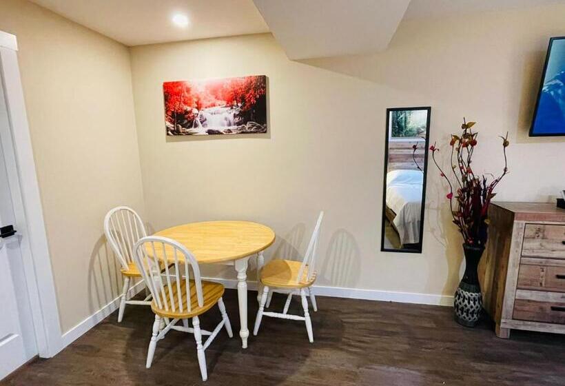 高级大房间, Sheridan Lake Motel