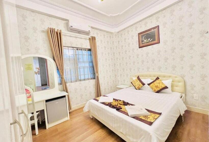 اتاق سوپریور, Truc Huyen