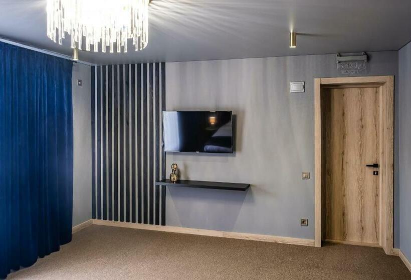 اتاق لوکس, Rich Boutique