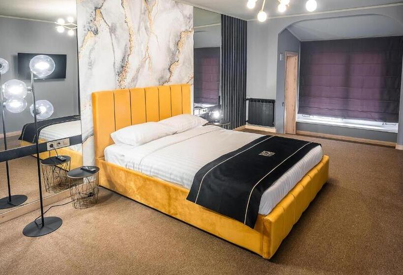 اتاق لوکس, Rich Boutique