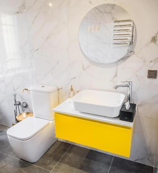 اتاق لوکس, Rich Boutique