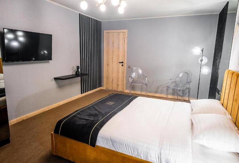 اتاق لوکس, Rich Boutique