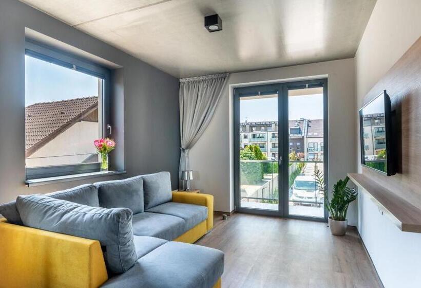 Апартаменты 1 Спальня с Террасой, R31 Residence