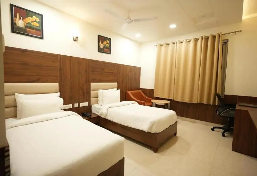 Economy-huone, Pradeep Star Inn