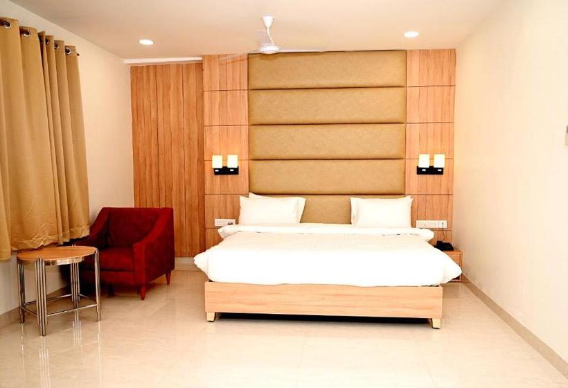 带大床的标准间, Pradeep Star Inn