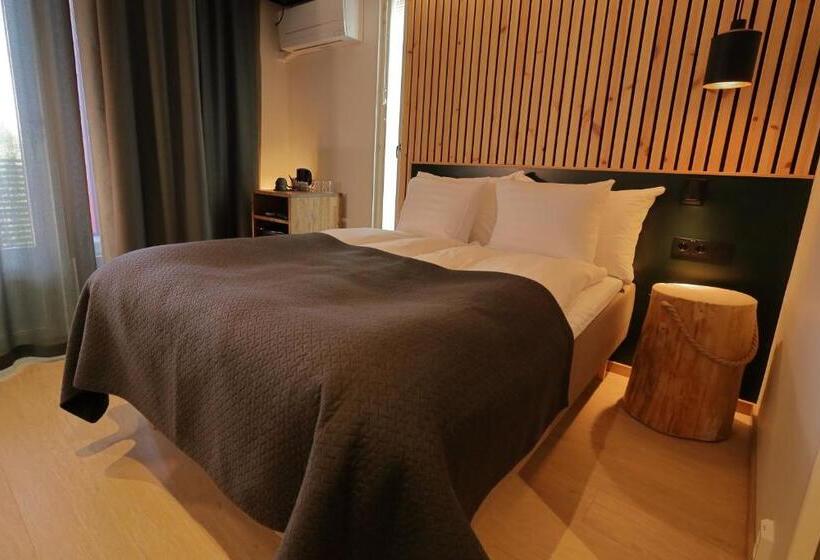 חדר סטנדרט עם מיטת קווין, Haltia Lake Lodge Nature Boutique Hotel & Glamping