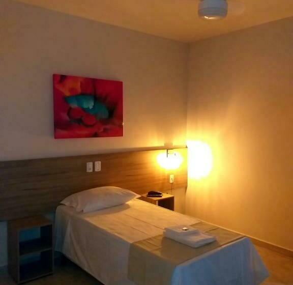 标准单人间, Petaluma Piumhi