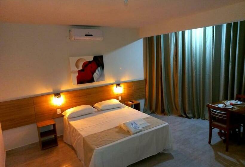 行政套房, Petaluma Piumhi