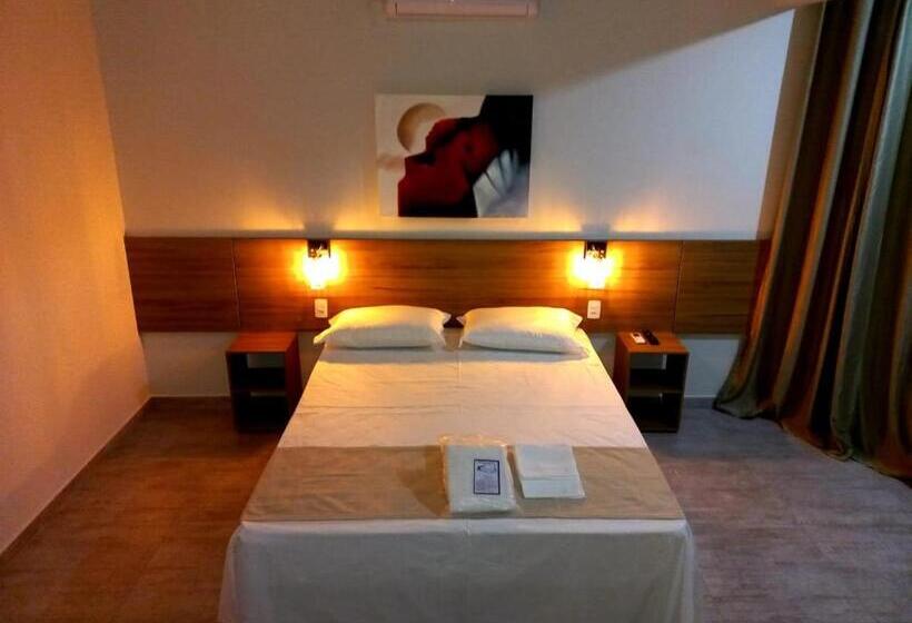 行政套房, Petaluma Piumhi