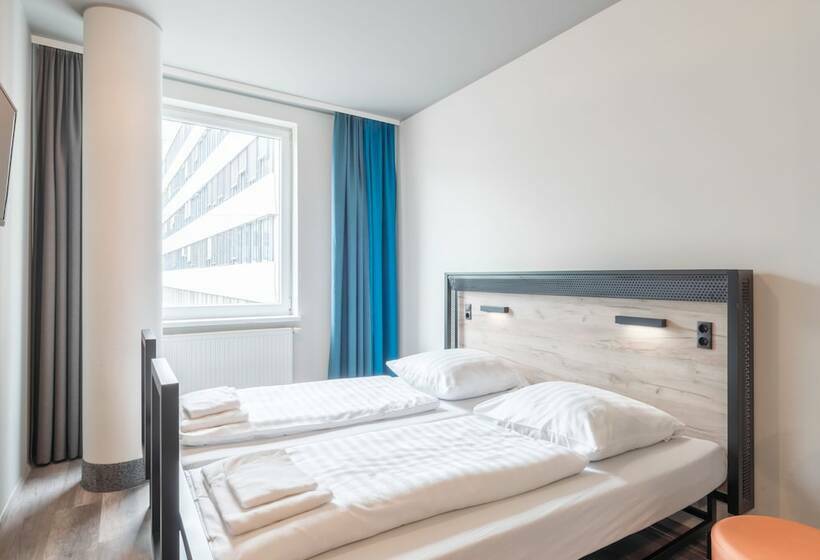 Семейный Номер, a&o Koln Neumarkt