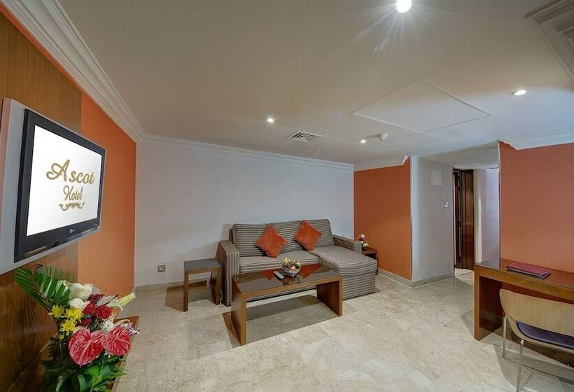 سوییت لوکس, Ascot
