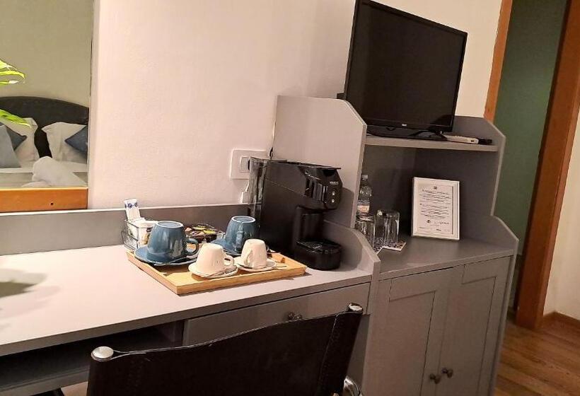 Номер Стандарт, Del Viale