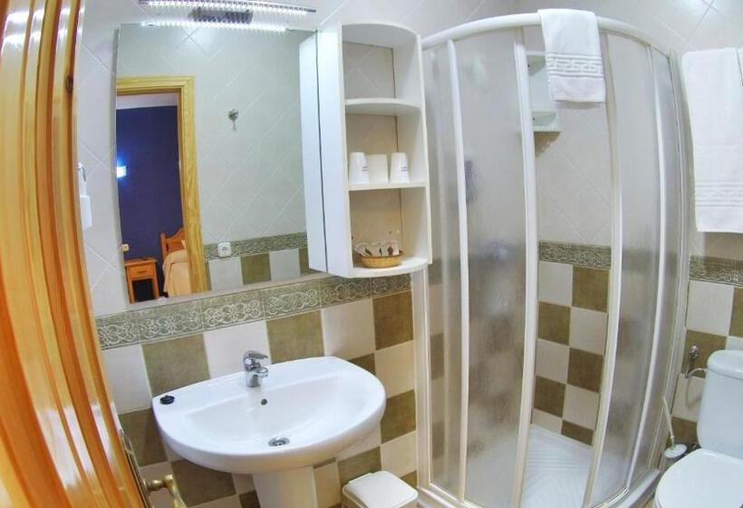 اتاق استاندارد سه نفره, Hs San Francisco   Céntrico