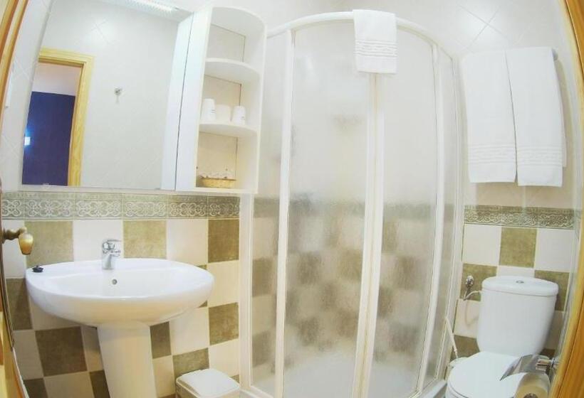 اتاق استاندارد سه نفره, Hs San Francisco   Céntrico