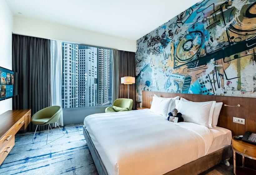 سوییت, Media One