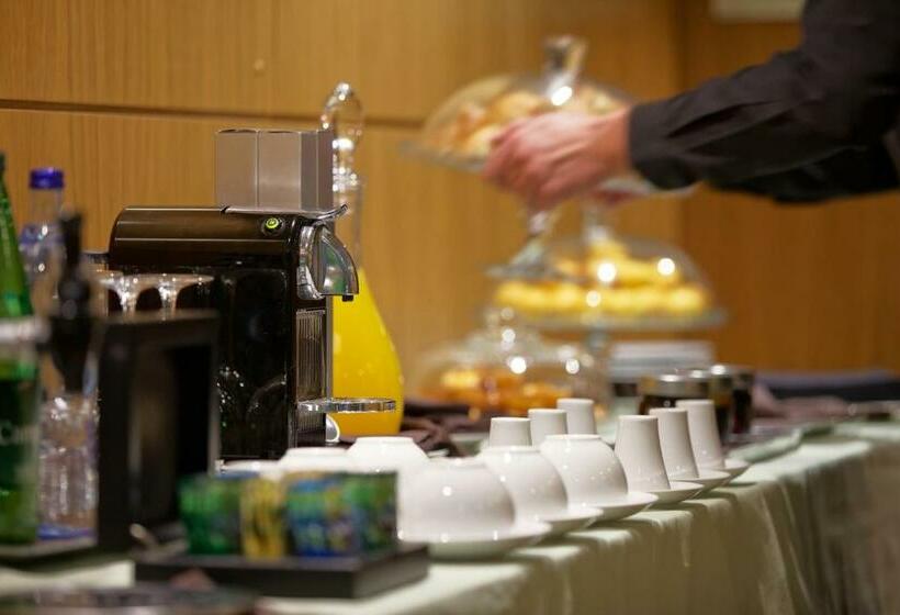 اتاق پرستیژ, Mercure Lisboa Almada