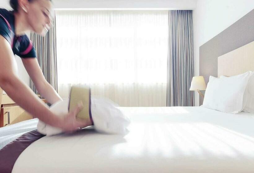 Номер Престиж, Mercure Lisboa Almada