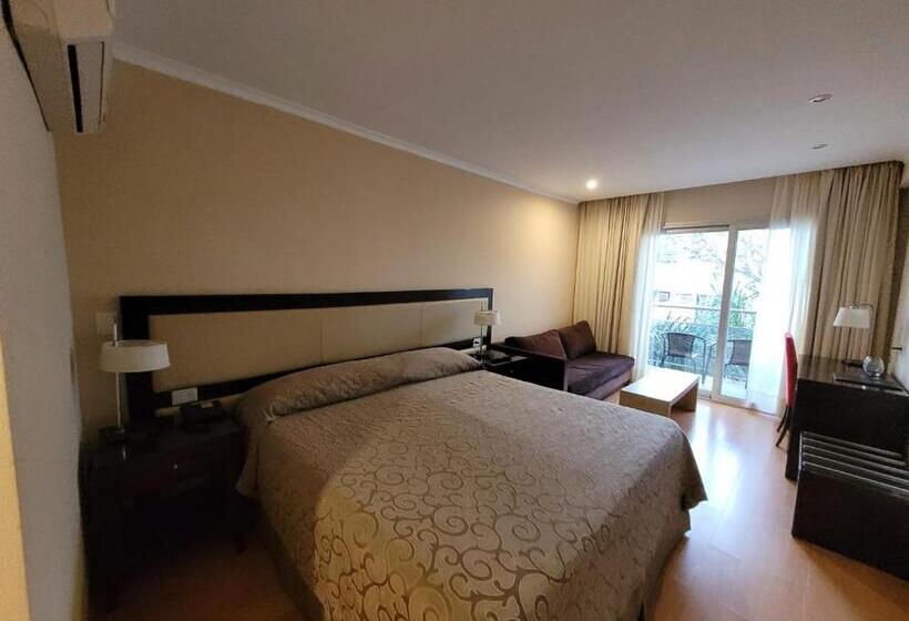 غرفة سوبيريور, Plaza