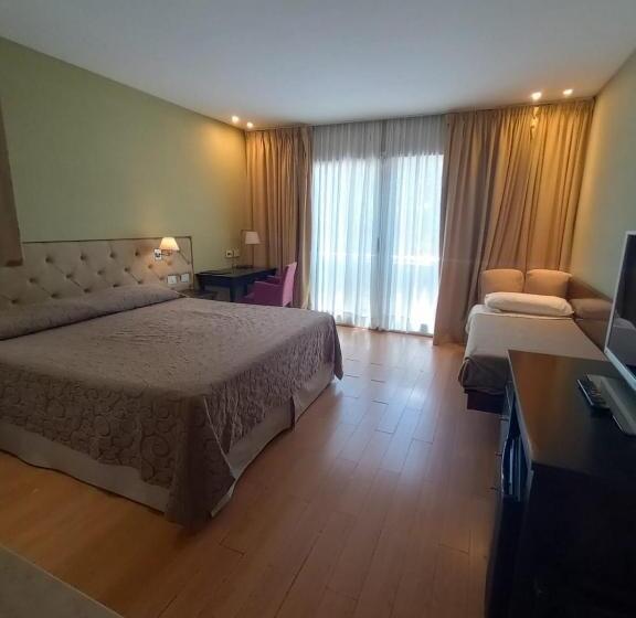 غرفة سوبيريور ثلاثية, Plaza