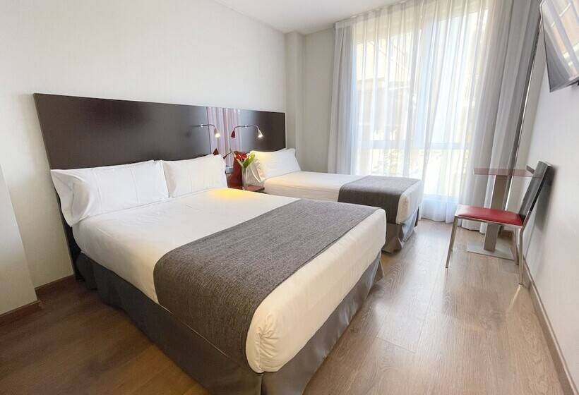 Номер Стандарт Трехместный, Sm Hotel Sant Antoni