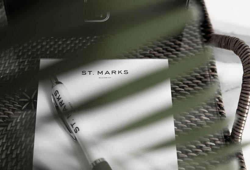 수피리어 스위트, St Marks Randwick